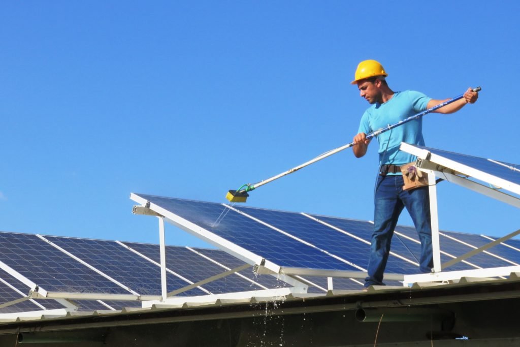 Upgrade 8 North Brisbane solar panel cleaning and maintenance service