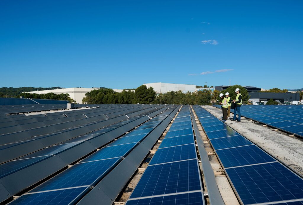 Commercial Solar Installation in Brisbane: What Business Owners Need to Know Before Installing Solar 6 Commercial solar panel installation on a Brisbane business rooftop by a professional solar company